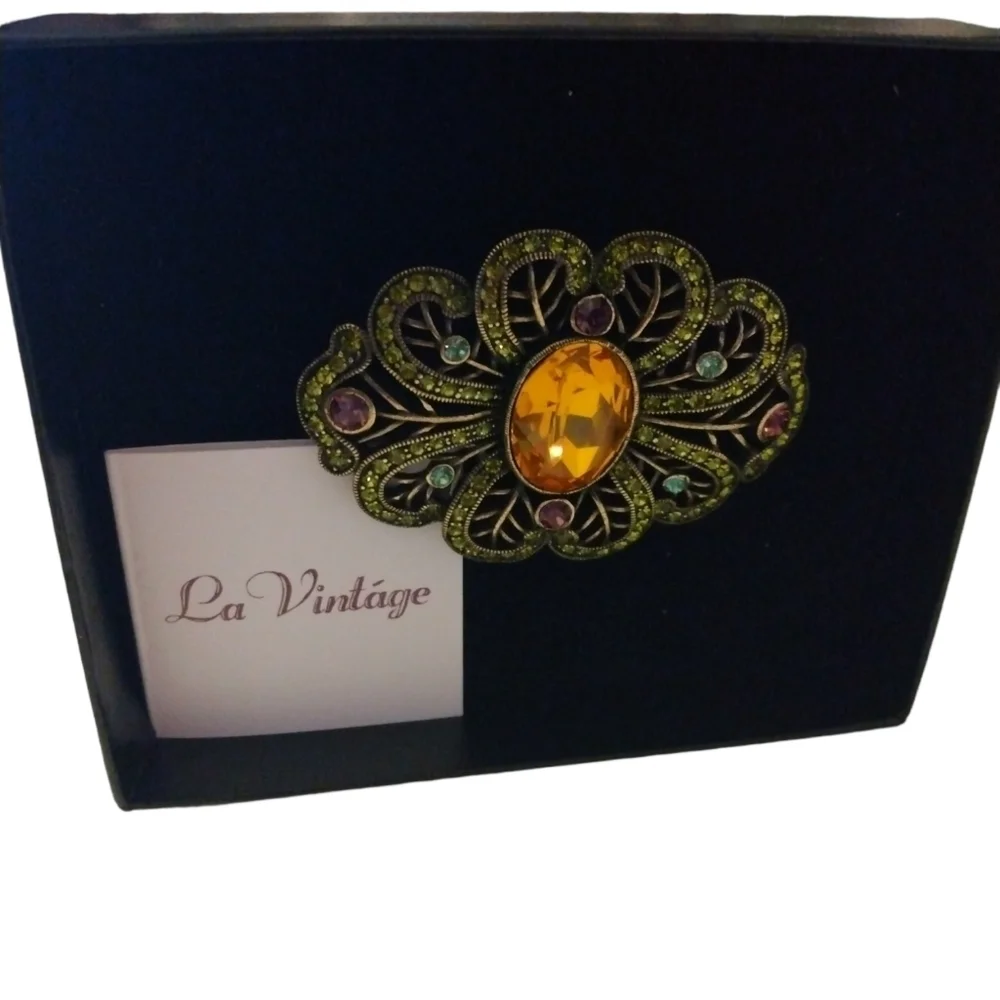 La Vintage' European Crystals Brooch Polished Antique Bronze Finish Petal Design